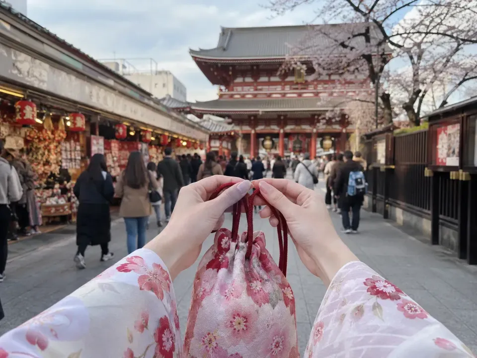 Introduction to HANAKA: From Asakusa Kimono Rental to Style Selection and Photography · Usage and Inspection Scenes