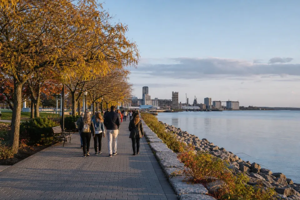 HamiltonのBayfront Parkにある散策路と街並み、XG公演前の短い観光動線