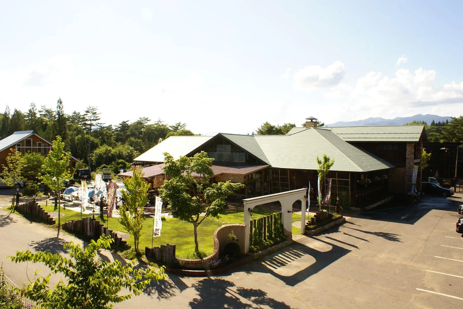 N.A.O. Akeno Highlands Campground & Vacation Rentals