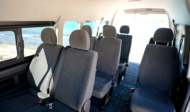 丰田Hiace Grand Cabin 5