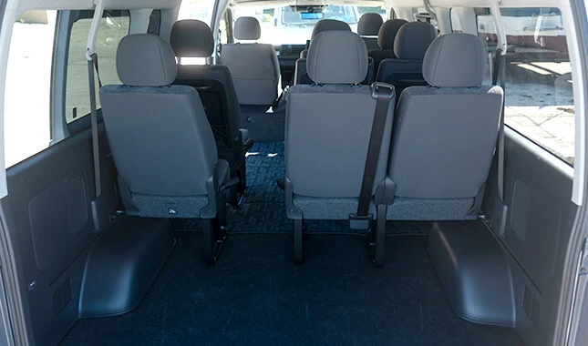 丰田Hiace Grand Cabin 6