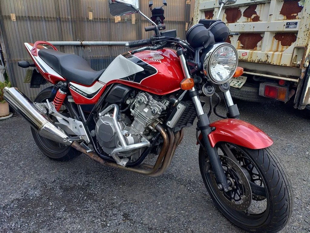 CB400 Super Four Revo Motorcycle Rental (Popular stations)